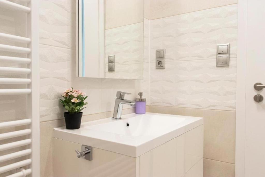 Revay 20 Suites By Corall Budapeşte Dış mekan fotoğraf